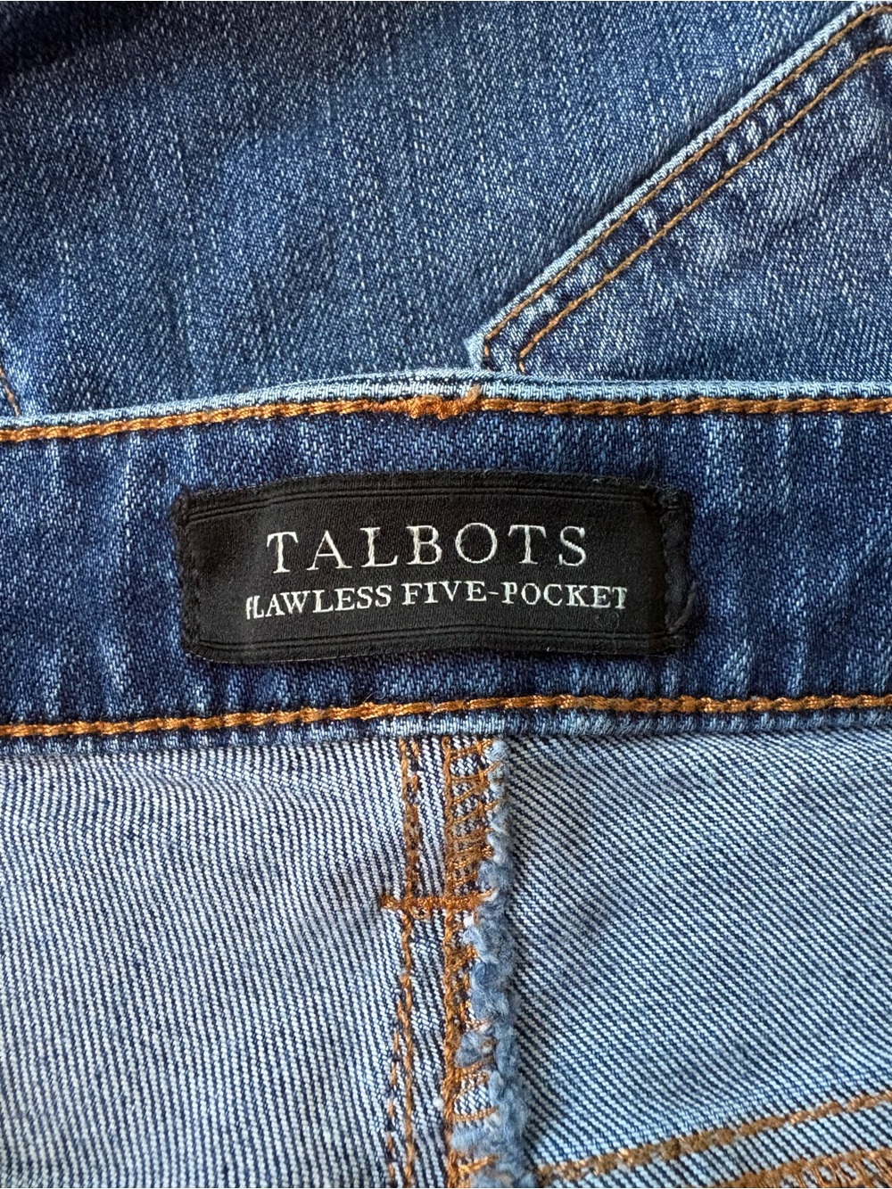 Talbots Flawless Five-Pocket Crop Jeans.  Size 6 - Picture 4 of 6